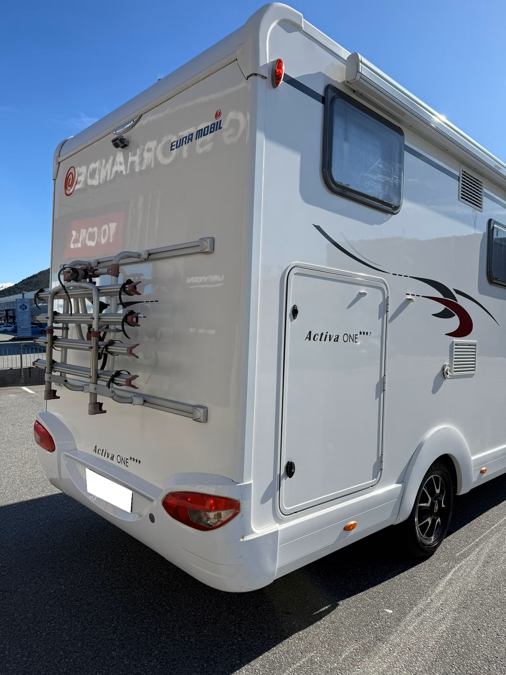Eura Mobil Activa One 690 HB – Camping-car familial 6 places – 2015