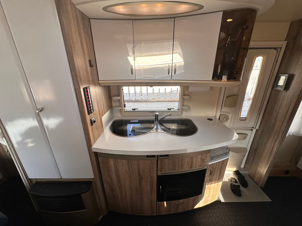Hobby 560 KMFE - 7 couchages - 2008