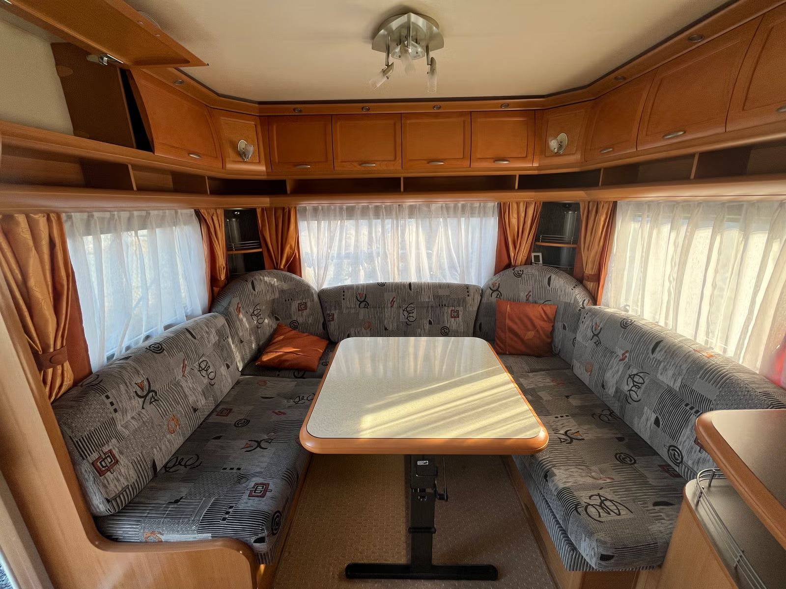 Hobby 720 UKFE - 7 couchages - 2008