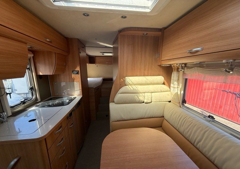 Camping car semi intégré Niesmann + Bischoff arto VL full options camping car intégral lit jumeau