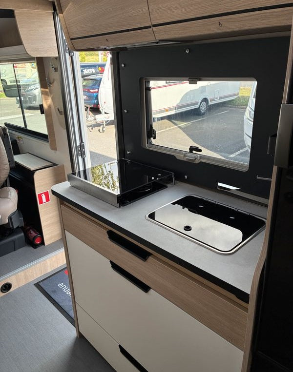 Camping car semi intégré Rapido c55-i bva lit jumeaux + lit pavillon 2024