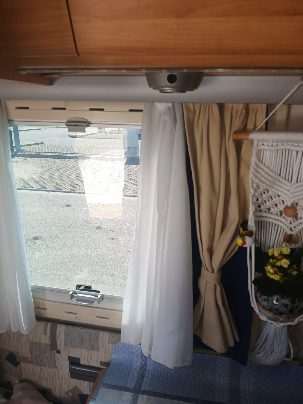Adria Adriatik 573 DS - 4 places - 2005