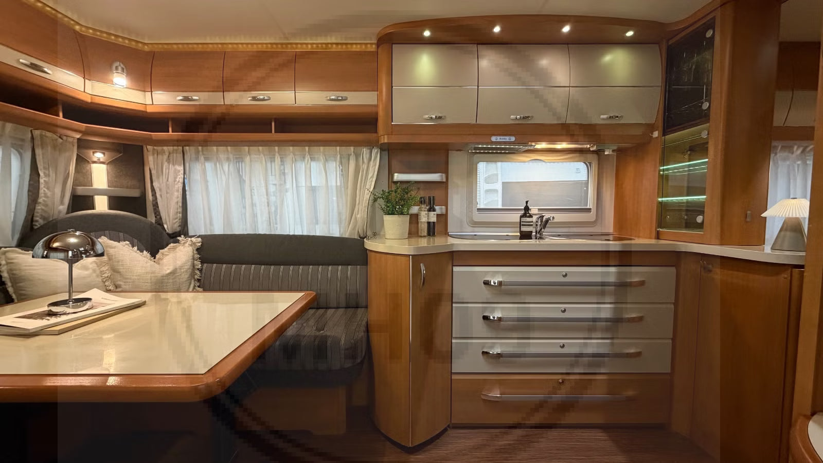 Hobby 540 UFE Excellent - 4 couchages - 2011