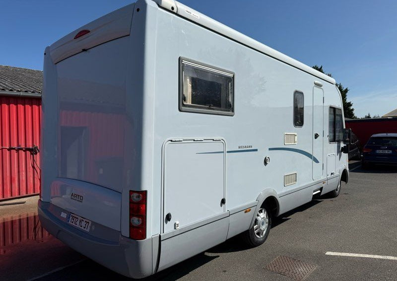 Camping car semi intégré Niesmann + Bischoff arto VL full options camping car intégral lit jumeau