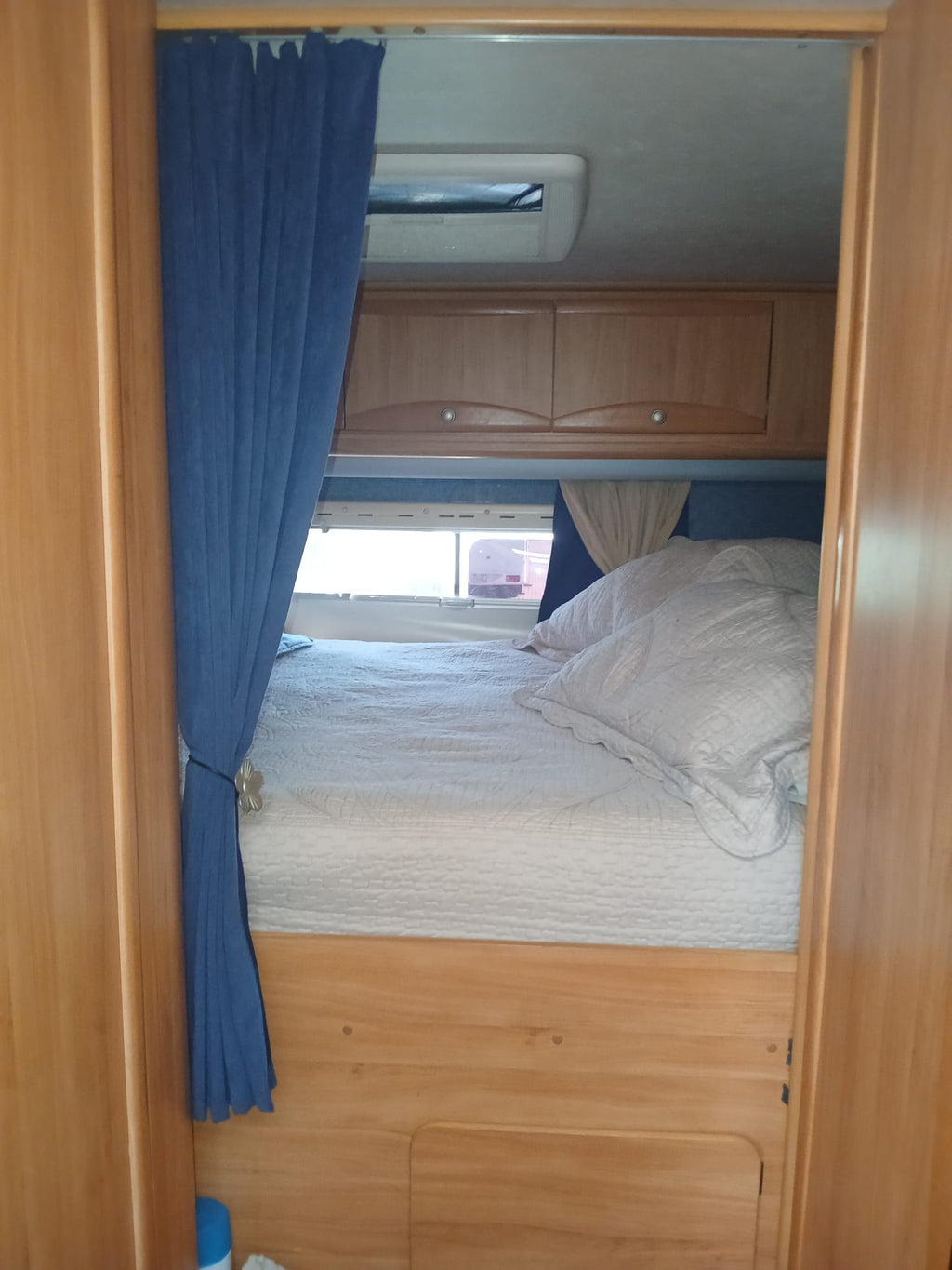 Adria Adriatik 573 DS - 4 places - 2005