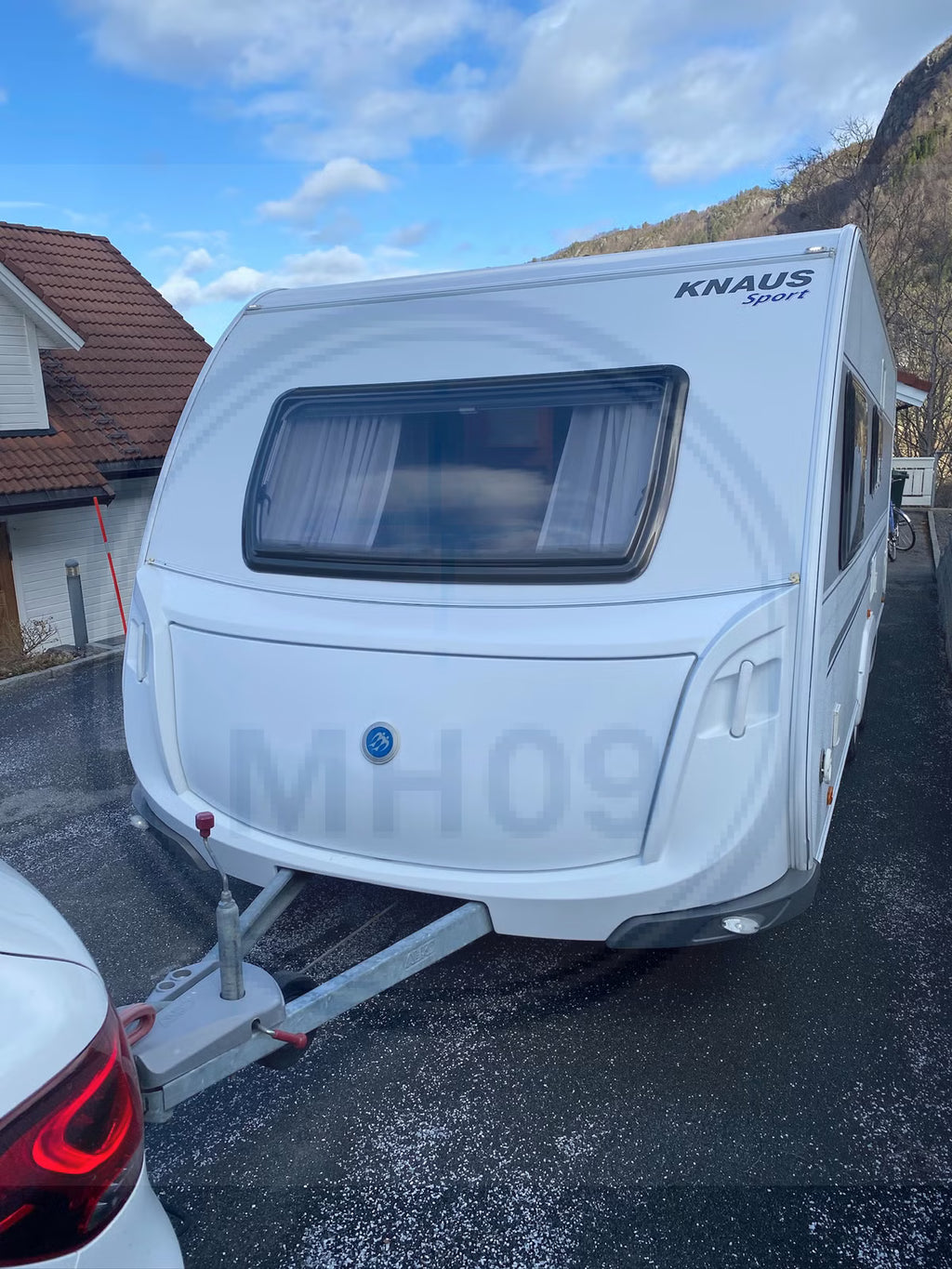 Knaus 650 UDF Sport - 6 plazas para dormir - 2011