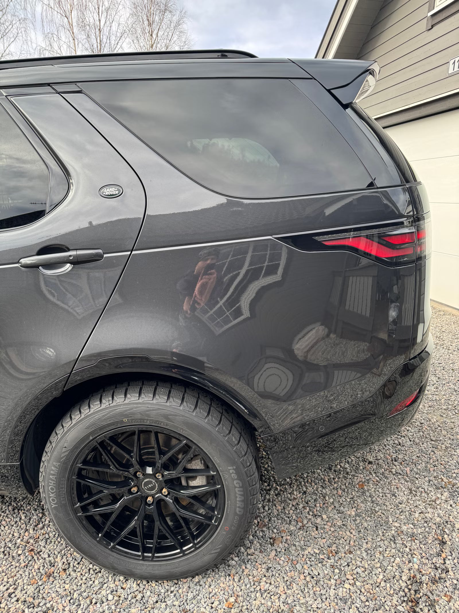 Land Rover Discovery Dynamic HSE 3.0D 300ch – 2024