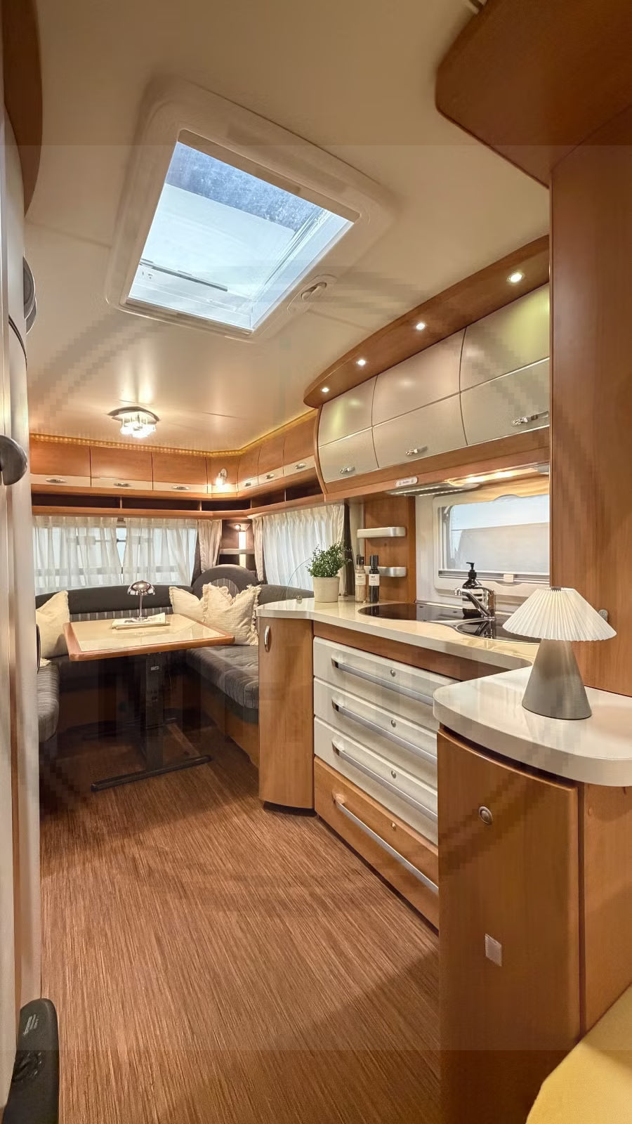 Hobby 540 UFE Excellent - 4 couchages - 2011