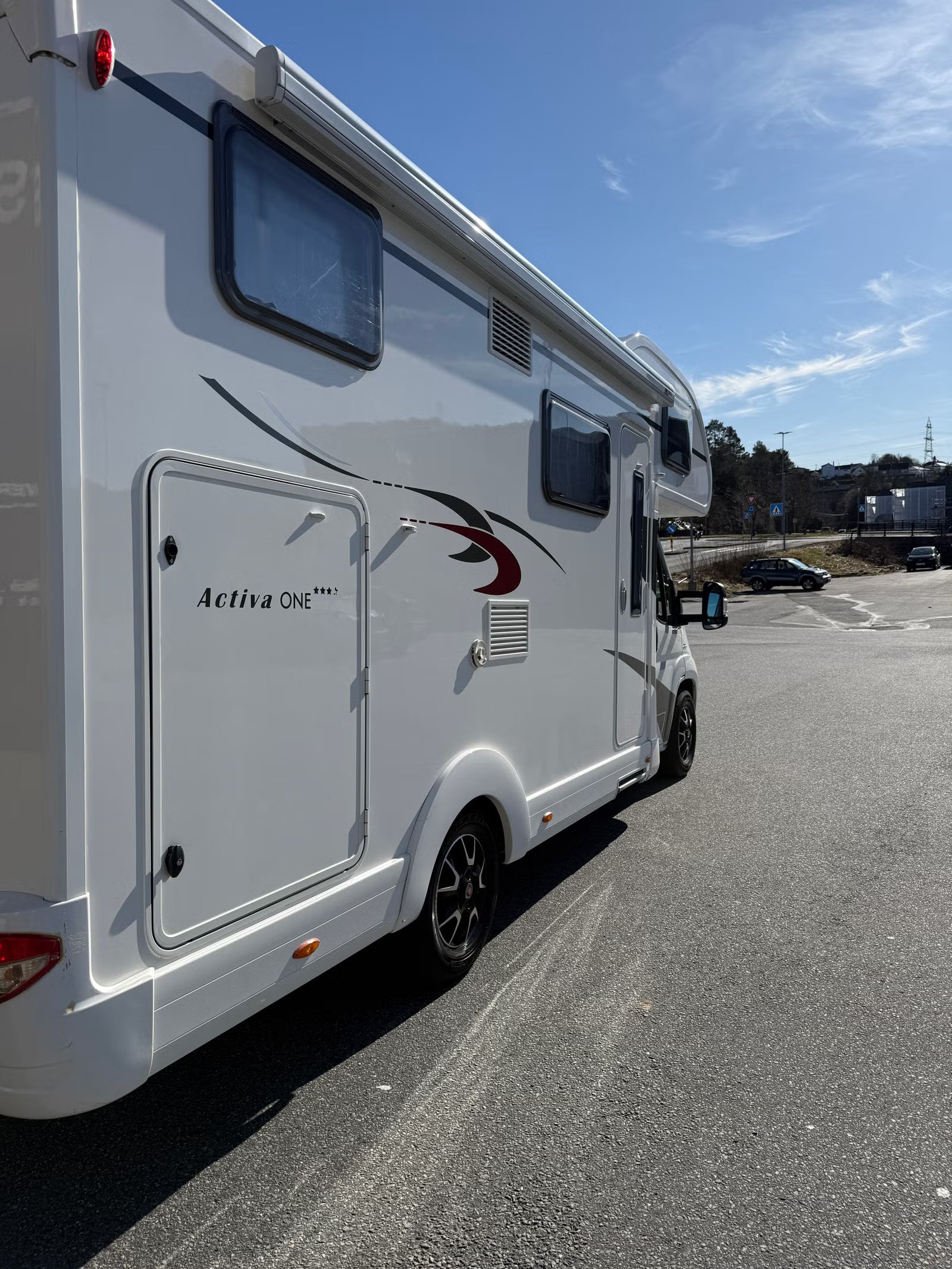 Eura Mobil Activa One 690 HB – Camping-car familial 6 places – 2015