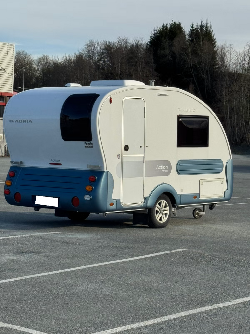 Adria Action 361 LH Scandinavian Edition - 3 plazas - 2019