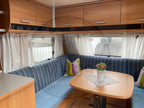 Knaus 650 UDF Sport - 6 plazas para dormir - 2011