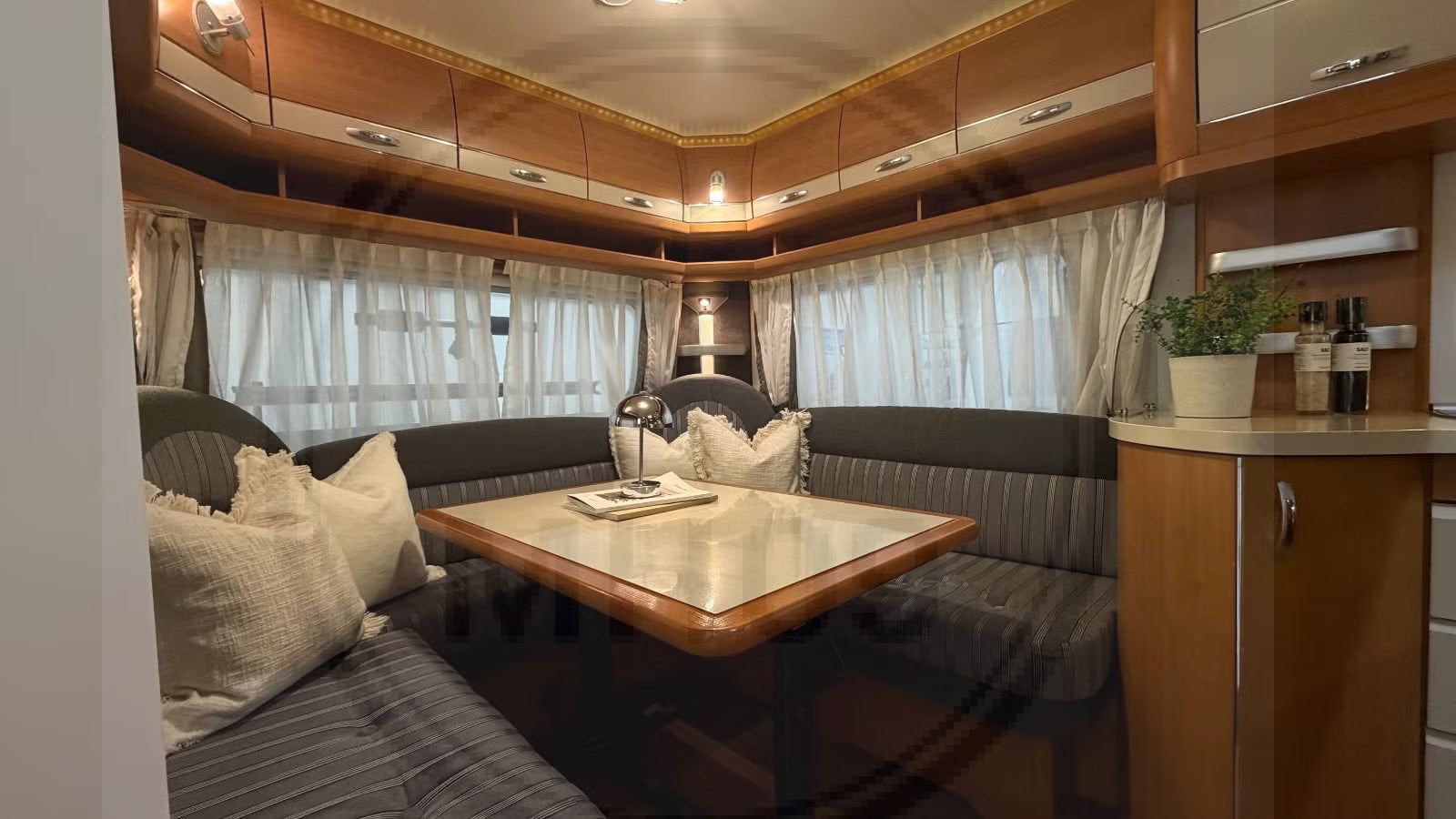 Hobby 540 UFE Excellent - 4 couchages - 2011