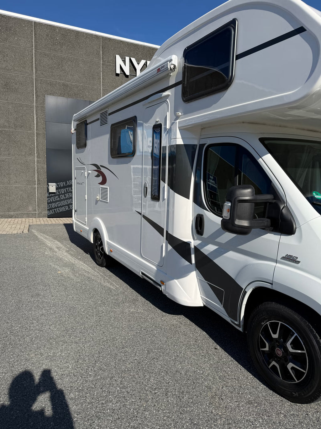 Eura Mobil Activa One 690 HB – Camping-car familial 6 places – 2015