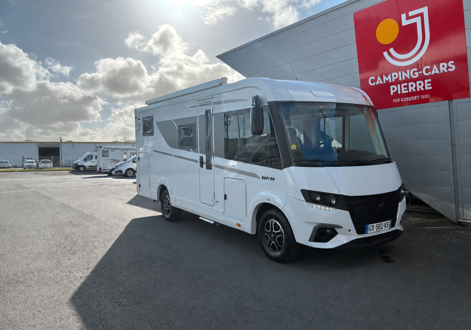 Camping car semi intégré Rapido c55-i bva lit jumeaux + lit pavillon 2024